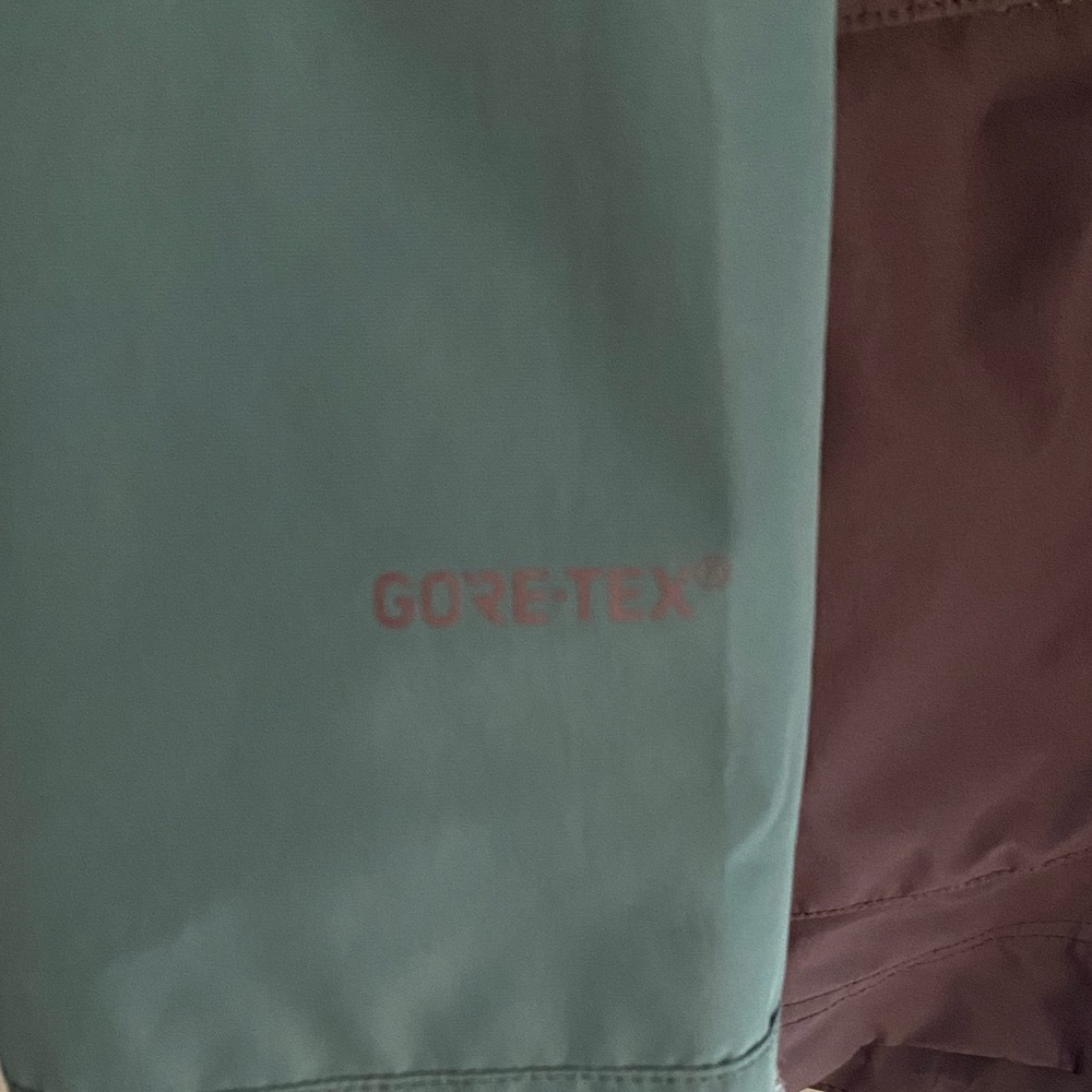 Women's Two-Tone Hooded Utility Jacket in Sage and Brown - Picture 2 of 3